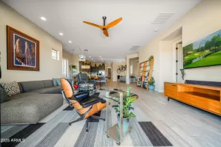 Photo #6: 6978641 Listing 