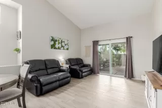 Photo #5: 6978652 Listing 