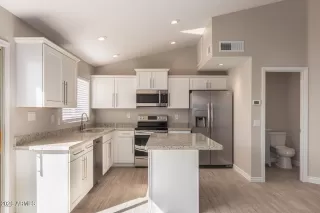 Photo #1: 6978858 Listing