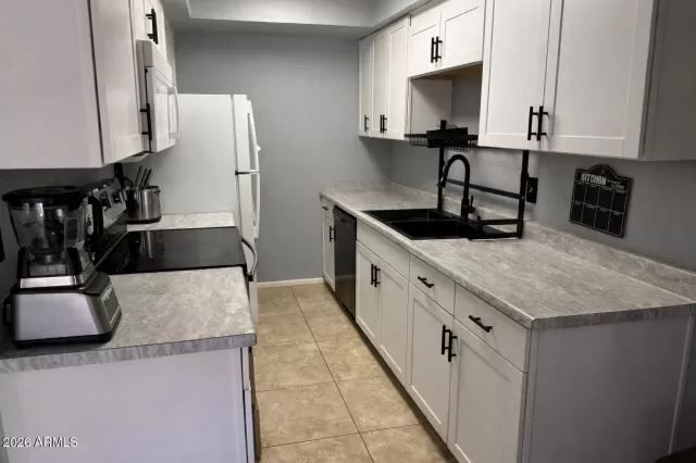 MLS: 6979604 Condo For Sale