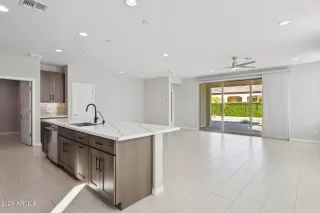 Photo #1: 6979681 Listing 