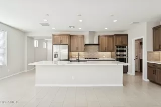 Photo #4: 6979681 Listing 