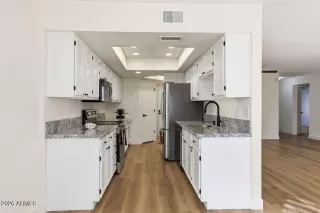 Photo #5: 6979733 Listing 