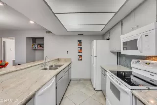 Photo #3: 6980072 Listing 