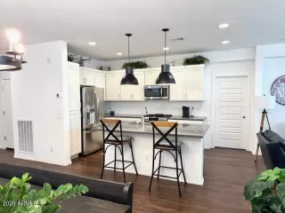 Photo #6: 6980387 Listing 