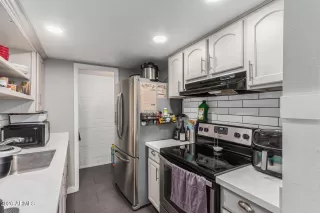 Photo #6: 6980427 Listing