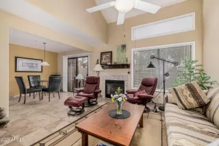 Photo #6: 6980619 Listing 