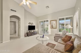 Photo #6: 6980700 Listing 