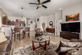 Photo #6: 6980760 Listing 