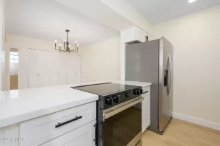 Photo #3: 6980818 Listing 