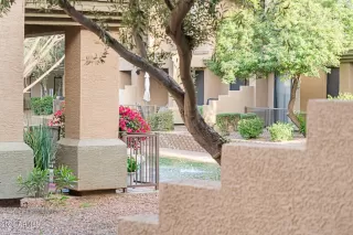 Photo #4: 6980856 Listing