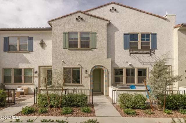 MLS: 6980926 Condo For Sale