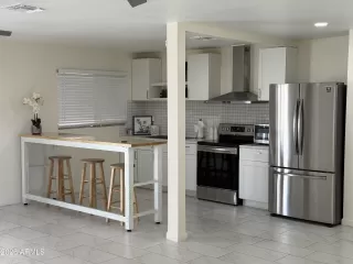 Photo #2: 6980943 Listing 