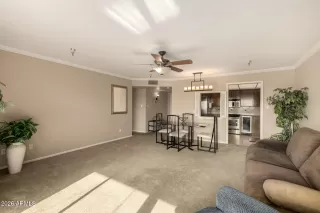 Photo #6: 6980970 Listing 