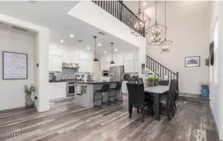 Photo #2: 6981325 Listing 