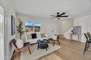 Photo #5: 6981349 Listing 