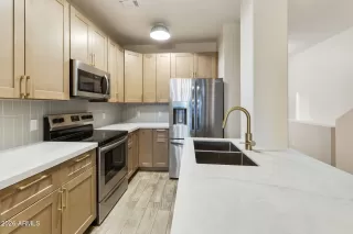 Photo #1: 6981403 Listing 