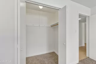 Photo #6: 6981652 Listing 