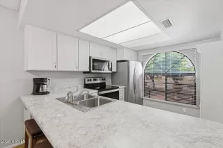 Photo #2: 6981925 Listing