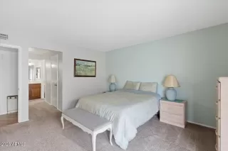 Photo #5: 6981925 Listing