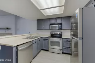 Photo #5: 6981941 Listing 