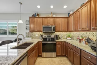 Photo #5: 6982031 Listing 