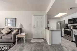 Photo #3: 6982327 Listing 