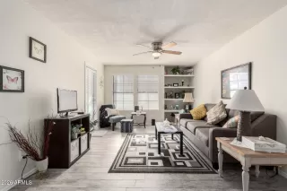 Photo #5: 6982327 Listing 