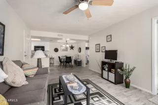 Photo #6: 6982327 Listing 