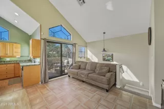 Photo #6: 6982385 Listing 