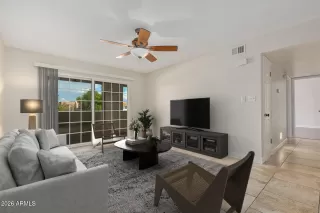 Photo #1: 6982801 Listing 