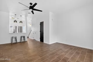 Photo #5: 6982843 Listing