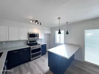 Photo #3: 6982867 Listing 