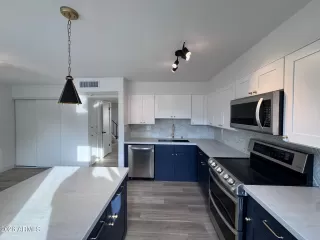 Photo #6: 6982867 Listing 