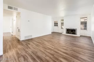 Photo #6: 6982941 Listing 