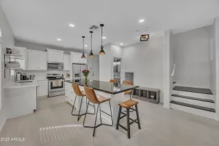 Photo #1: 6983138 Listing