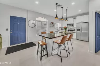 Photo #2: 6983138 Listing