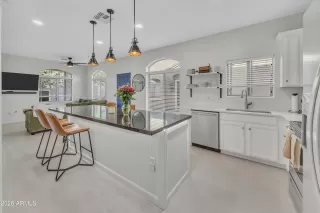 Photo #5: 6983138 Listing