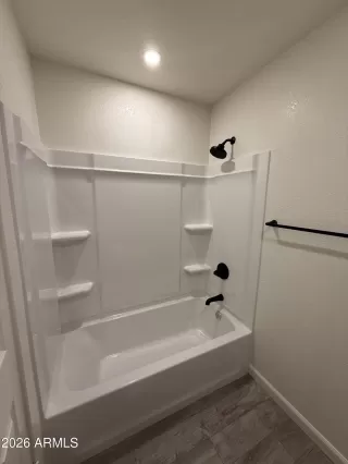 Photo #6: 6983307 Listing 