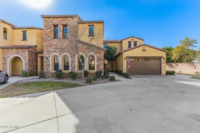 MLS: 6983399 Condo For Sale