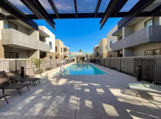 Photo #6: 6983412 Listing 