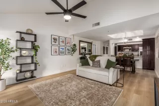 Photo #3: 6983441 Listing