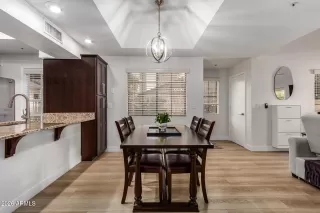 Photo #5: 6983441 Listing