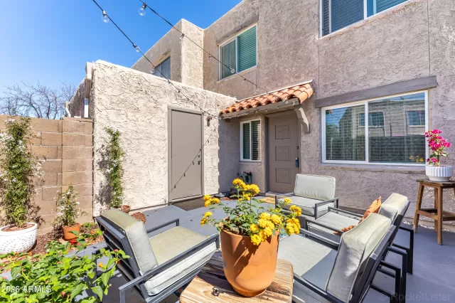 MLS: 6983547 Condo For Sale