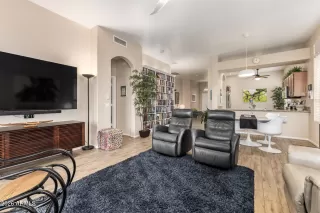 Photo #5: 6983610 Listing 