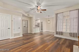 Photo #6: 6983836 Listing 