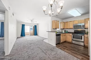 Photo #2: 6983884 Listing 