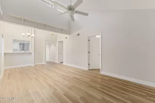 Photo #4: 6983930 Listing 