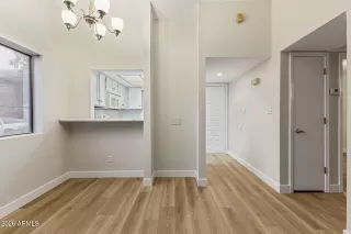 Photo #5: 6983930 Listing 