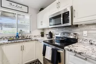 Photo #2: 6983990 Listing